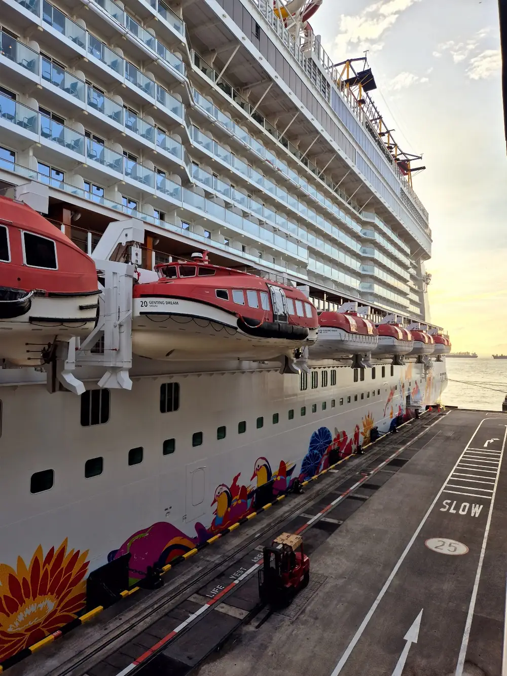 Genting Dream Cruise,  — photo 4