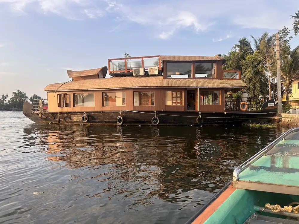 Royal Rivers Houseboat,  — photo 2